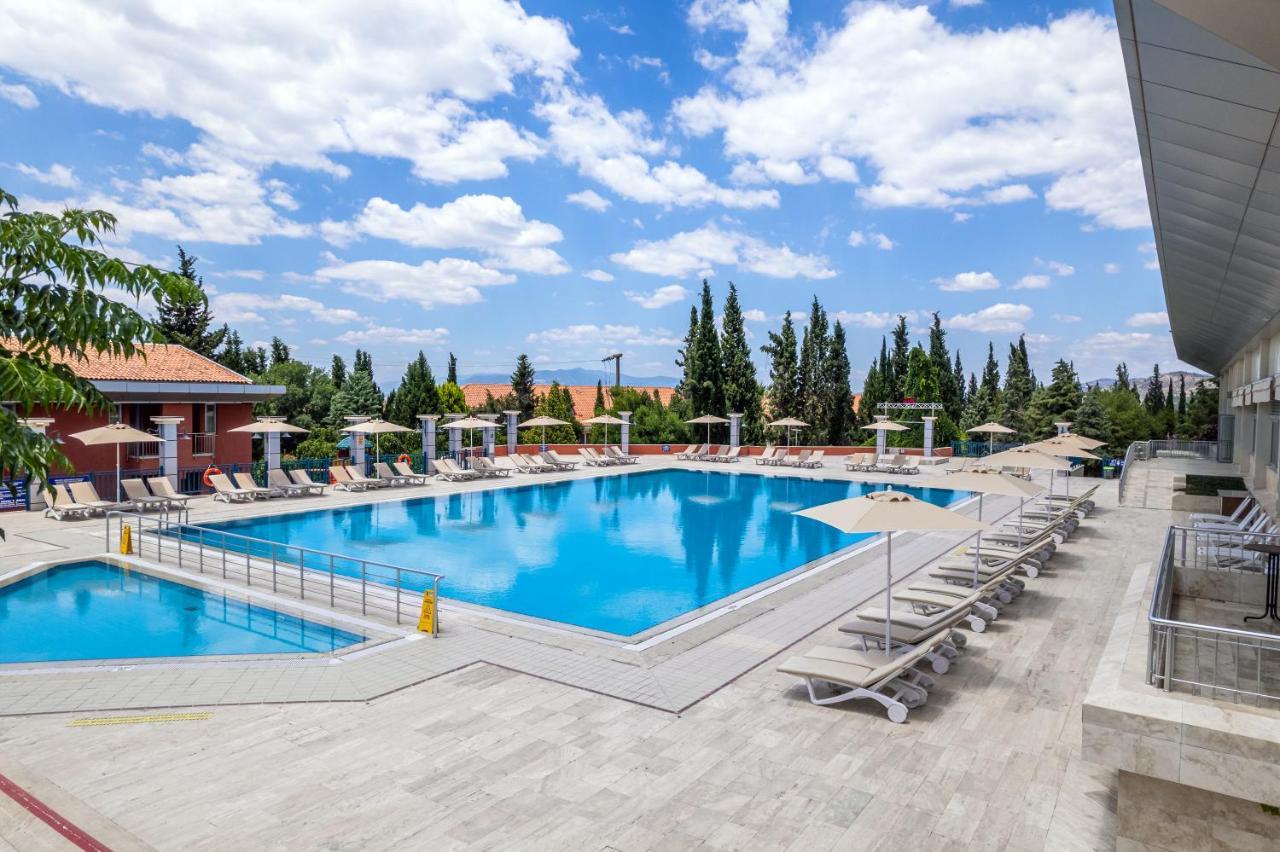 Spa Hotel Colossae Thermal Karahayit  Exteriér fotografie The pool at the Athens Olympic Aquatic Centre