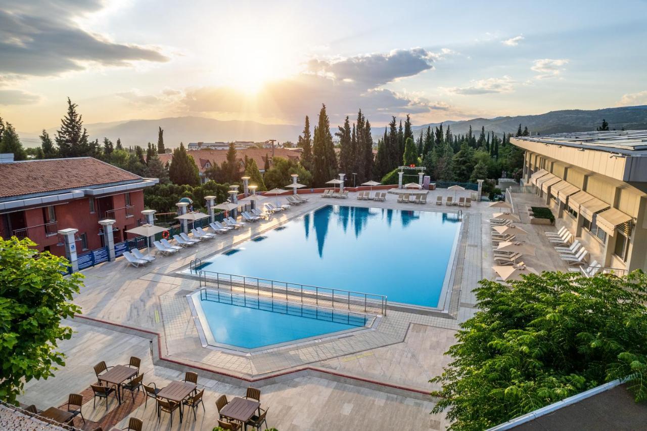 Spa Hotel Colossae Thermal Karahayit  Exteriér fotografie The Dan Hotel
