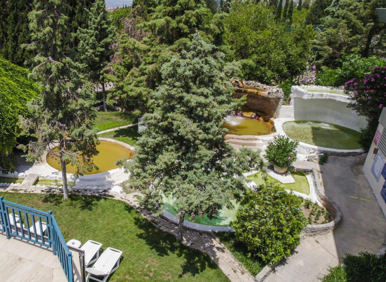 Spa Hotel Colossae Thermal Karahayit  Exteriér fotografie The park
