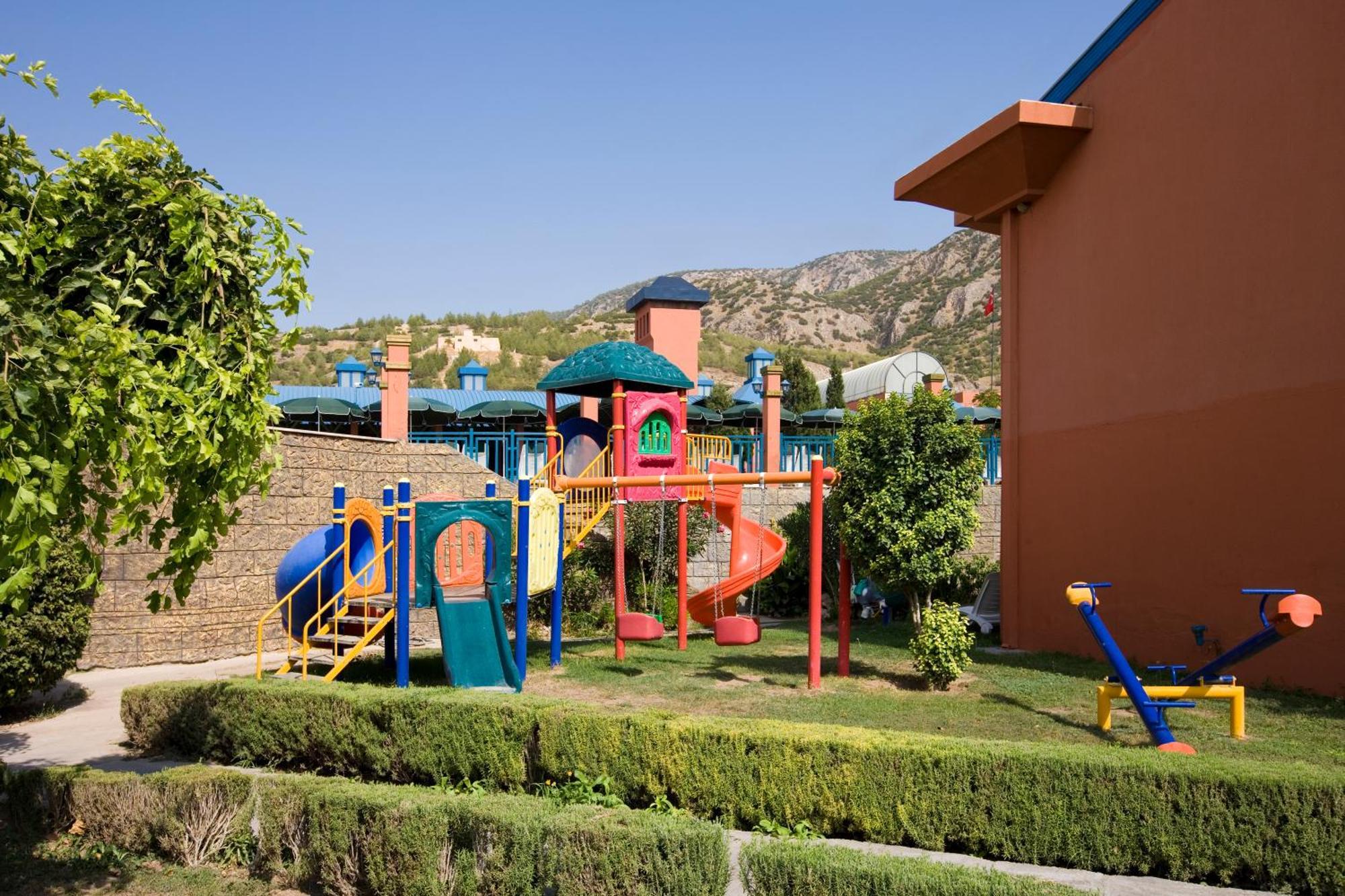 Spa Hotel Colossae Thermal Karahayit  Exteriér fotografie Playground at the hotel